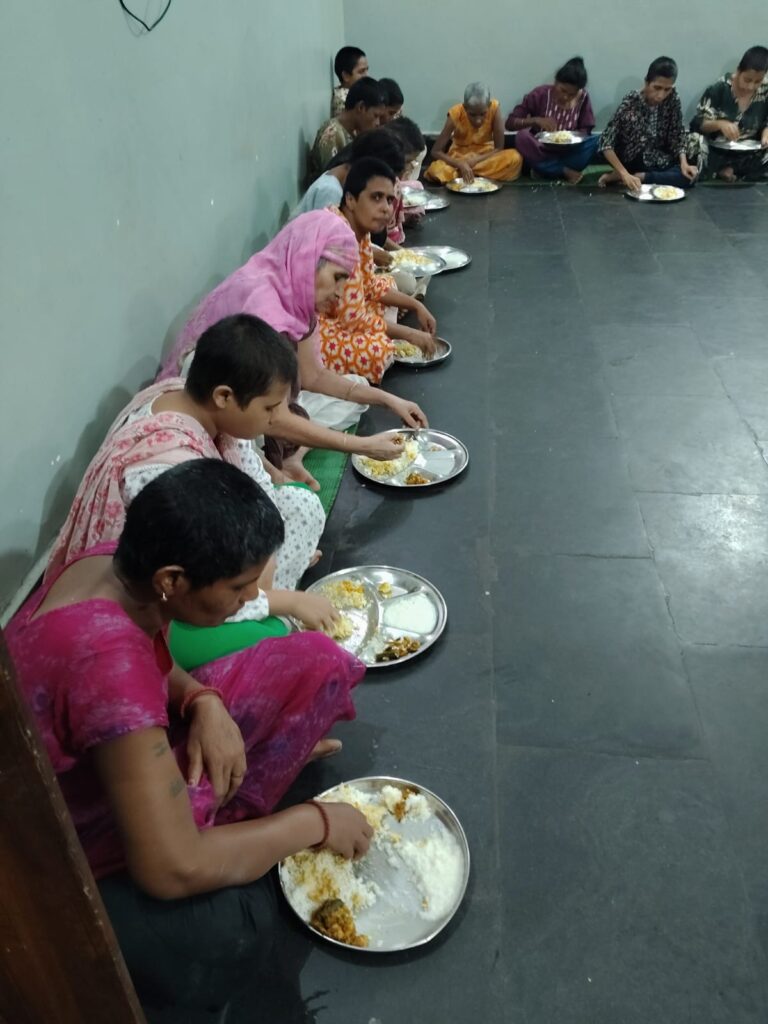 कोरबा: विहिप जिलाध्यक्ष अमरजीत सिंह का जन्मदिन मना सेवा दिवस के रूप में, जिलेभर में हुए सेवा कार्य